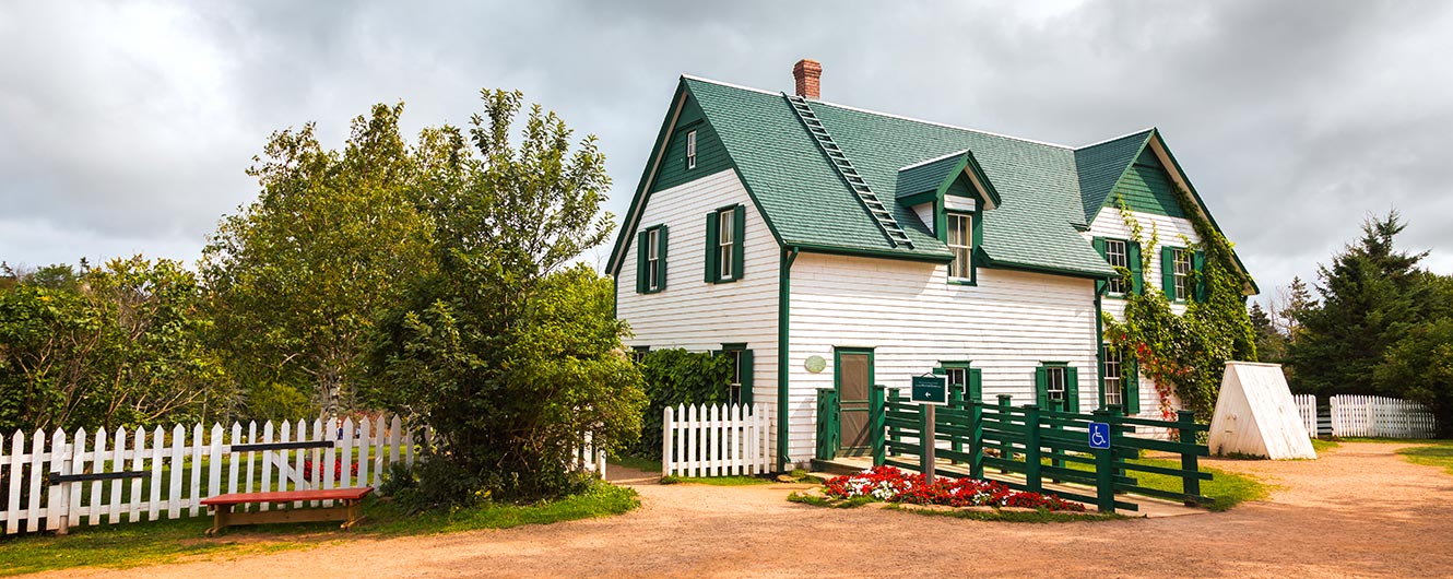 Visiter la maison aux pignons verts - Couverture