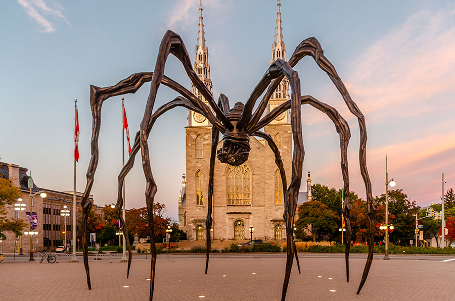 Araignée "Maman" - Musée des Beaux-Arts d'Ottawa